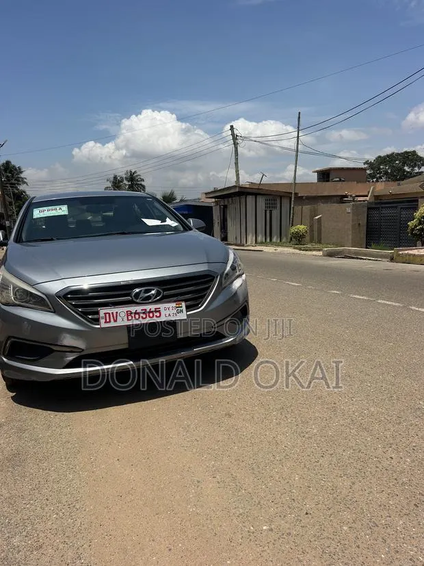Hyundai Sonata Base Sedan FWD (2.4L 4cyl 6A) 2016 Gray · Photo 1