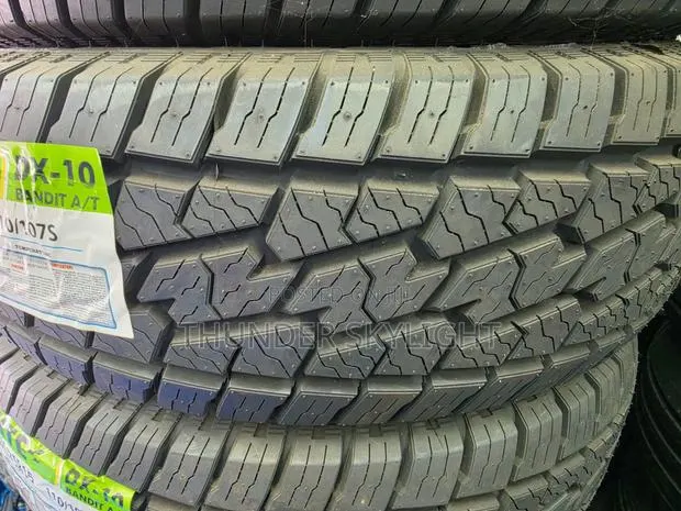 235/75r15 Delinte DX10 Bandit a/T All Terrain Tyre · Photo 1