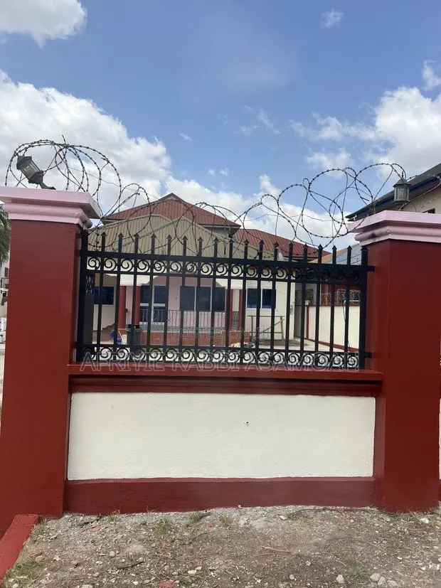 3bdrm House in Ahodwo Daban Main, Kumasi Metropolitan for rent · Photo 1