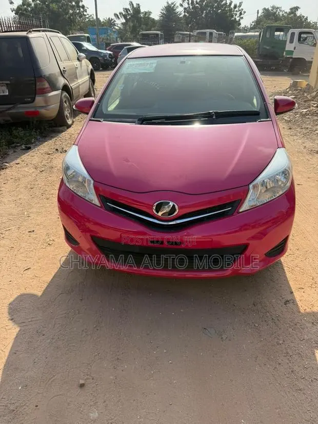 Toyota Vitz 2013 Pink · Photo 1