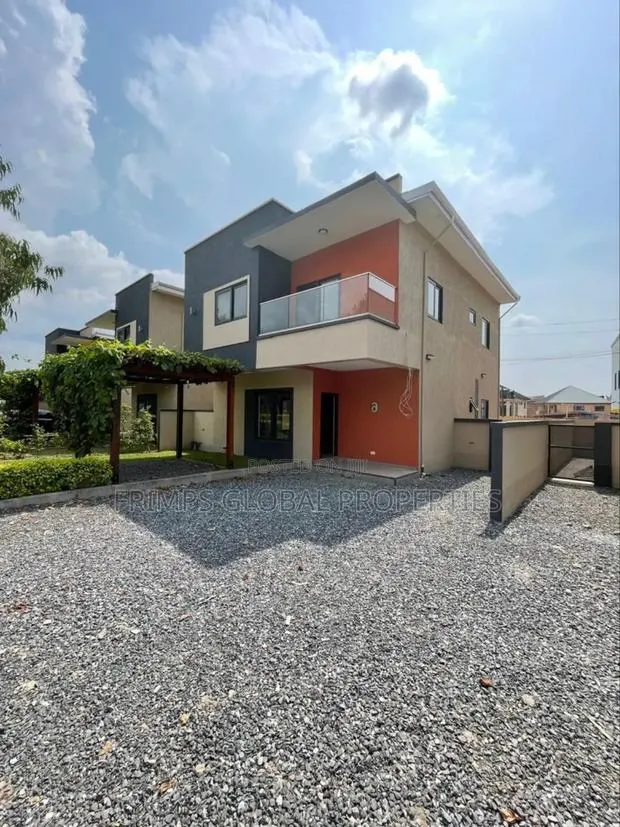 4bdrm House in Adenta for sale · Photo 1