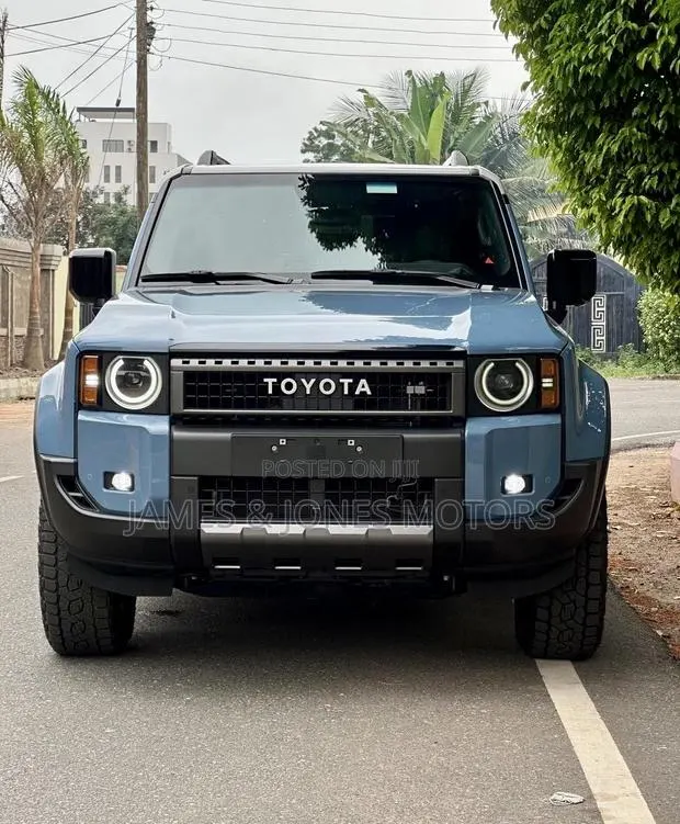 New Toyota Land Cruiser Prado 2.8 2024 Blue · Photo 1