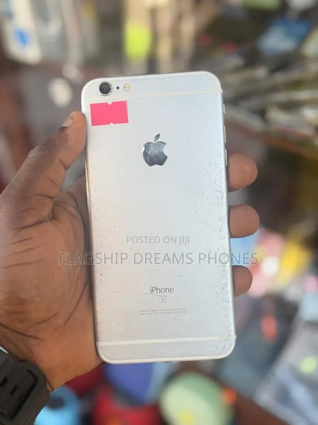 Apple iPhone 6s Plus 32 GB Gray · Photo 1