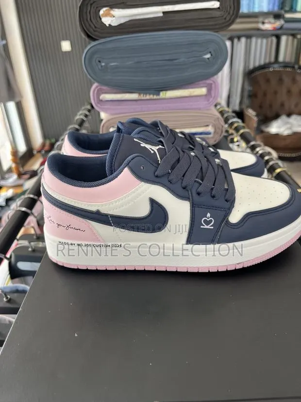 Sneakers Going for a Cool Price · Photo 1