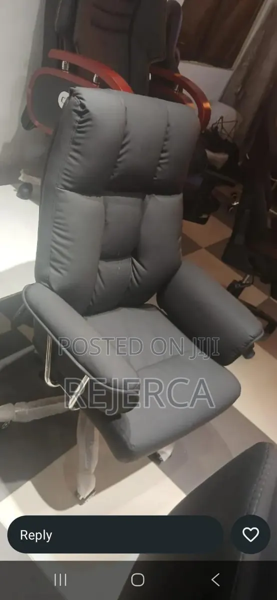 Exexecutive Office Swivel And · Photo 1