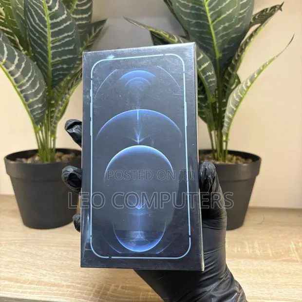 New Apple iPhone 12 Pro Max 256 GB Blue · Photo 1