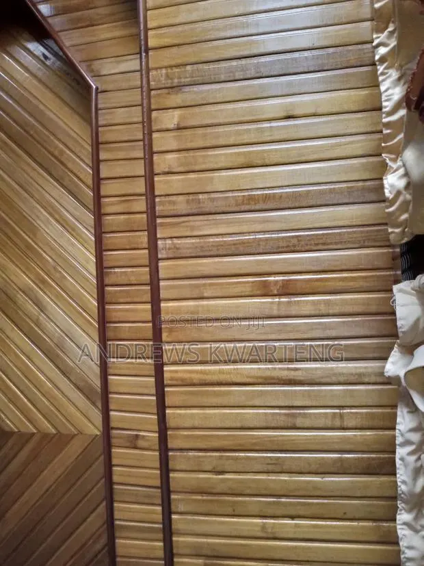 Wooden Ceiling · Photo 1