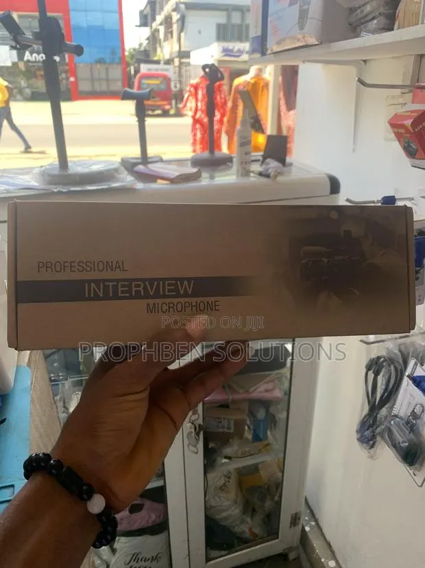 Interview Microphone for Phones and Cameras PC. Boom Mic · Photo 1