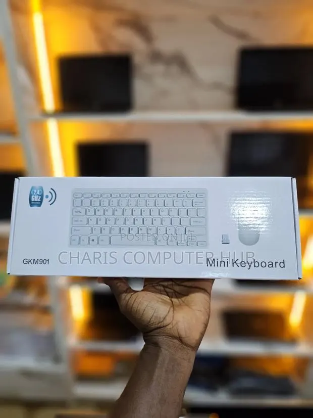 Portable Wireless Keyboard and Mouse · Photo 1