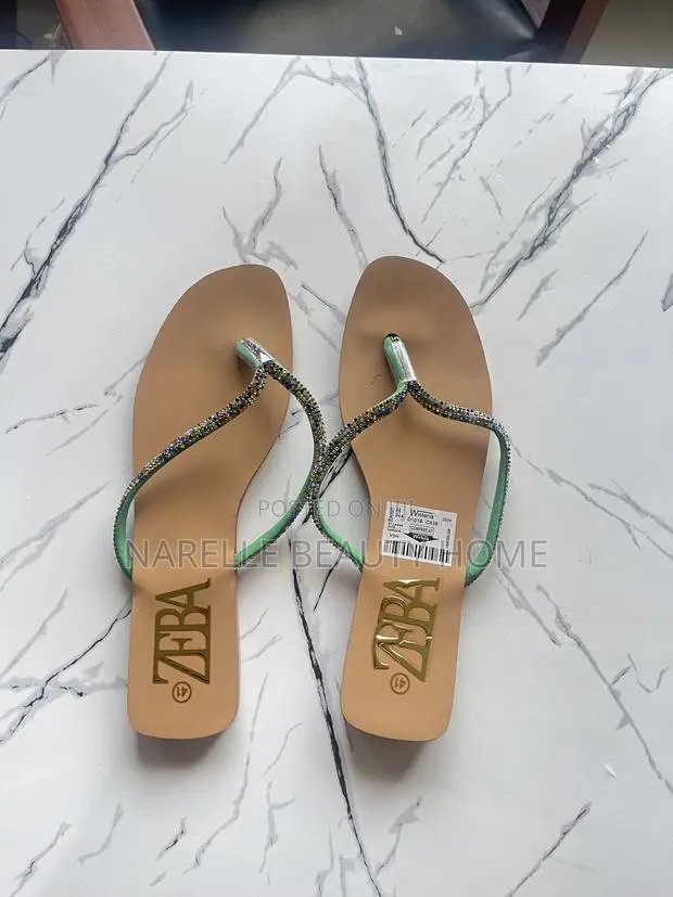 Size 41 - Ladies Quality Beautiful Slippers · Photo 1