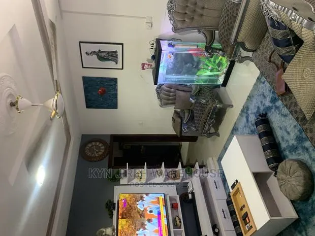 Hitman Aquarium With 15 Fishes · Photo 1