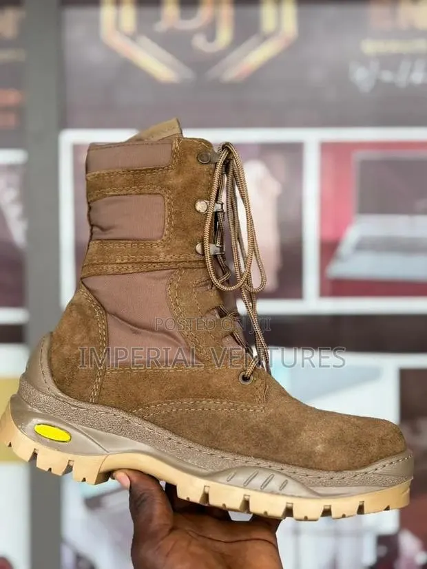 Unique Quality Army Boot · Photo 1