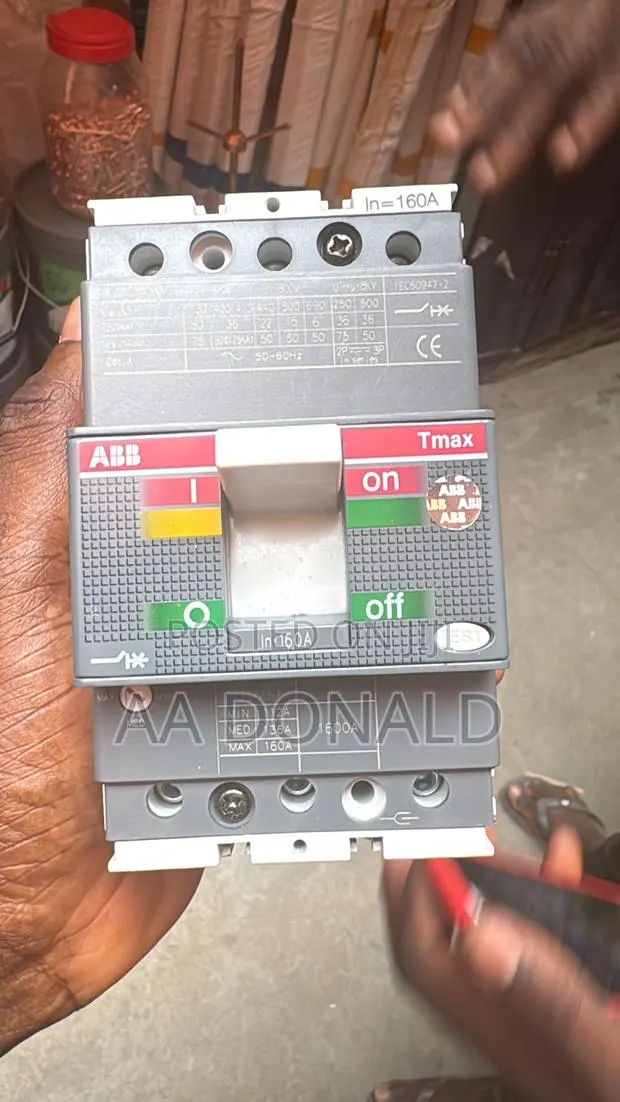 Electric Circuit Breaker · Photo 1
