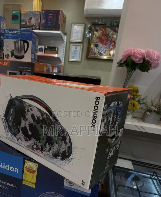 Super Adorable JBL Boombox 3 Portable Bluetooth Speaker(Waterproof) · Photo 1
