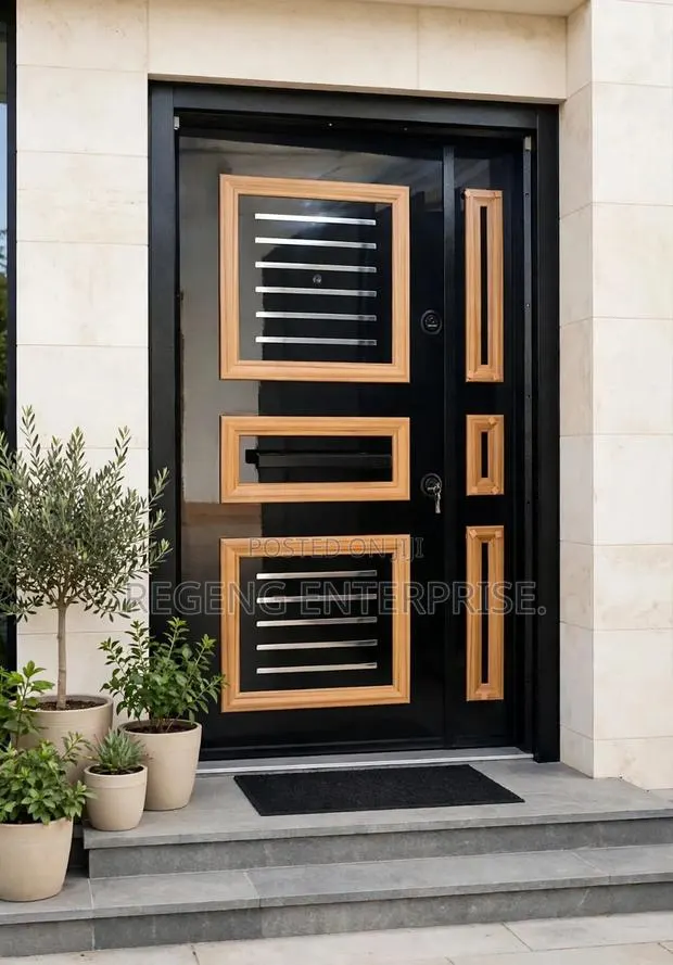 Quality and Secured Door (4) Feet · Photo 1