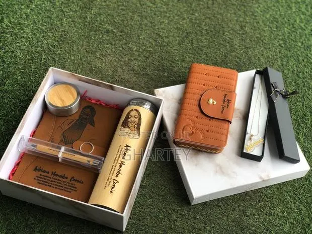 Customized Perfect Gift Set for Her · Photo 1