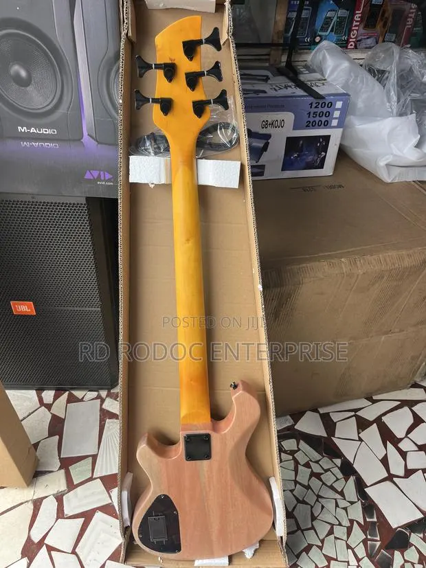 Bass Active Guitar · Photo 4