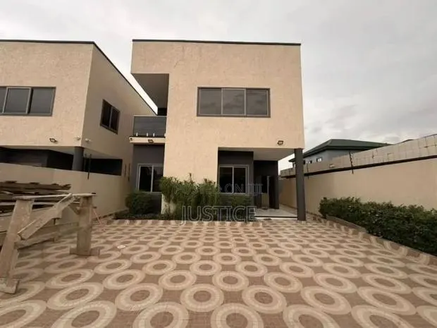 4bdrm House in Ashaley, School Junction for rent · Photo 1