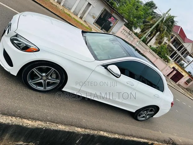 Mercedes-Benz C300 Sport 4Matic Sedan AWD (2.0L 4cyll 7A) 2016 White · Photo 1