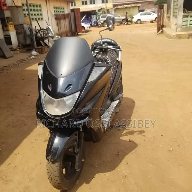 Yamaha Majesty 2018 Black · Photo 1