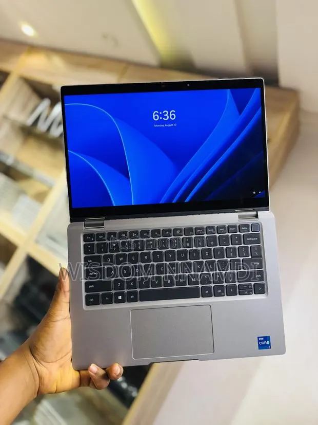 Laptop Dell Latitude 5320 2-in-1 32GB Intel Core i7 SSD 512GB · Photo 1