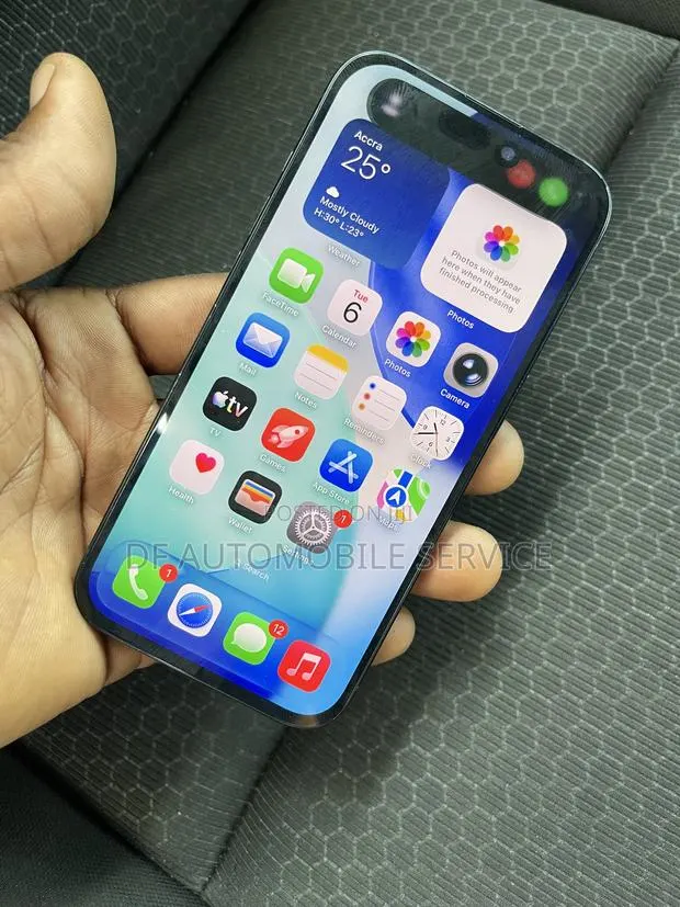 Apple iPhone 15 Pro 512 GB Gray · Photo 1