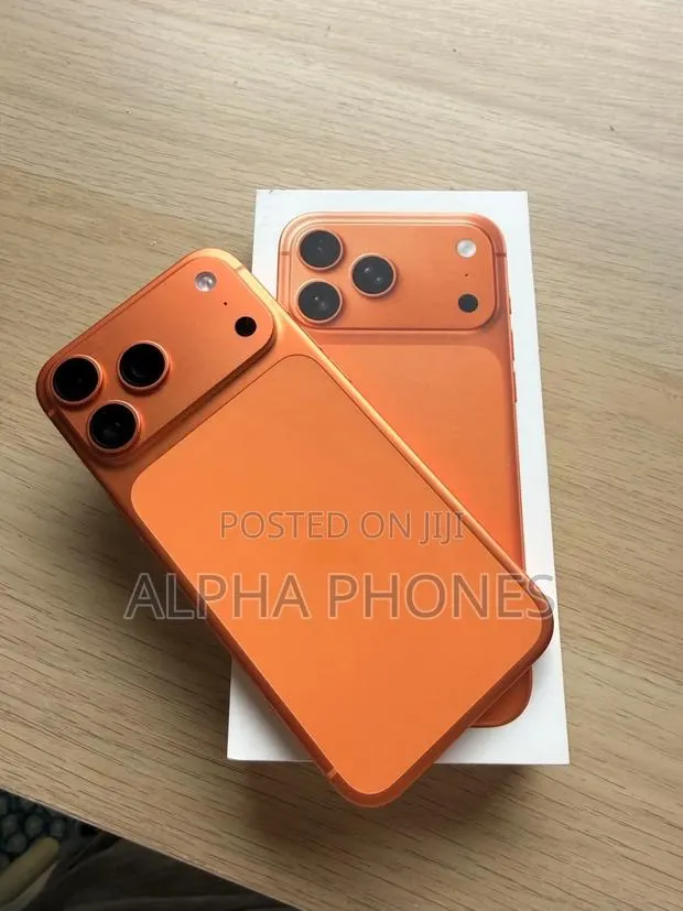 Apple iPhone 17 Pro Max 512 GB Orange · Photo 1