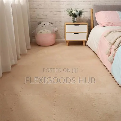 Fluffy Tile Carpet · Photo 1