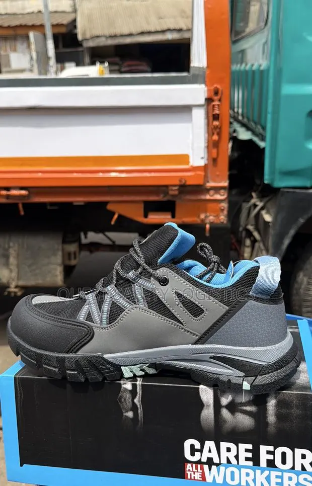 Vaultex Sneaker Safety Boot · Photo 1