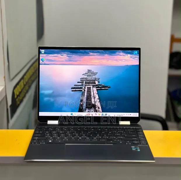 Laptop HP Spectra 13 16GB Intel Core i7 SSD 512GB · Photo 1
