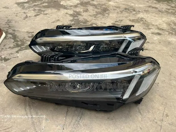 Honda Civic 2022-2024 Headlights All White Available · Photo 1