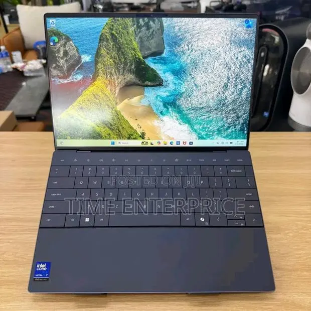 New Laptop Dell XPS 13 16GB Intel Core Ultra 7 SSD 512GB · Photo 1