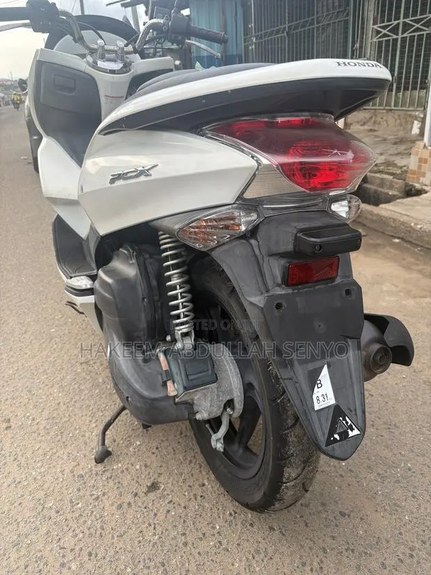 Honda 2020 White · Photo 4