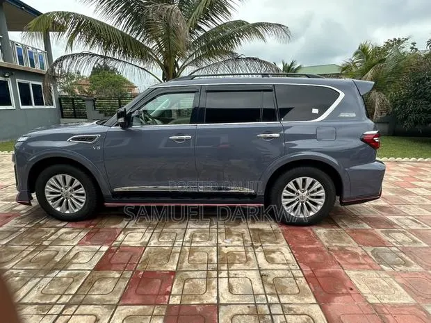 Nissan Patrol 2018 Gray · Photo 1