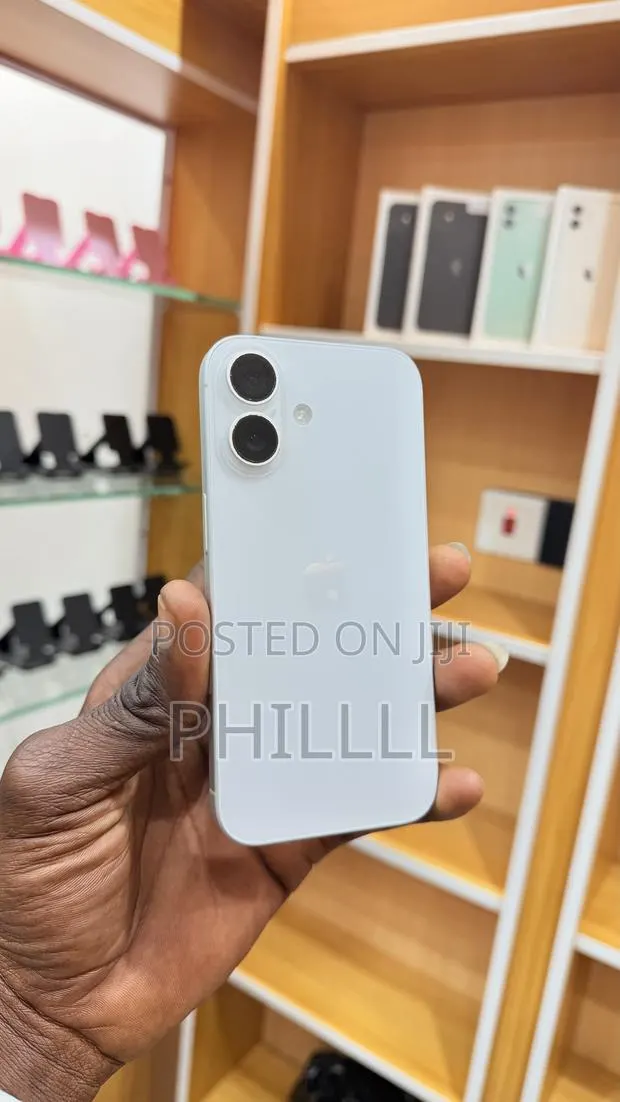 Apple iPhone 16 128 GB White · Photo 1