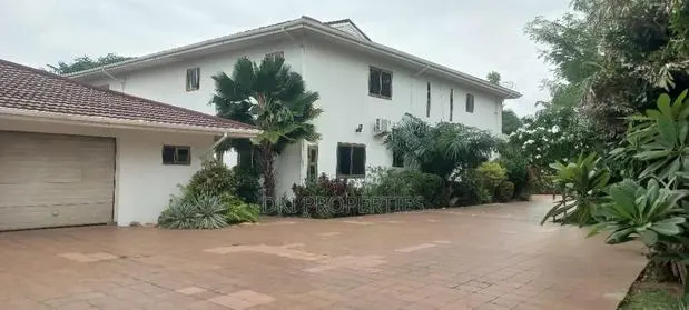 6bdrm House in Dki Properties, Dzorwulu for sale · Photo 1