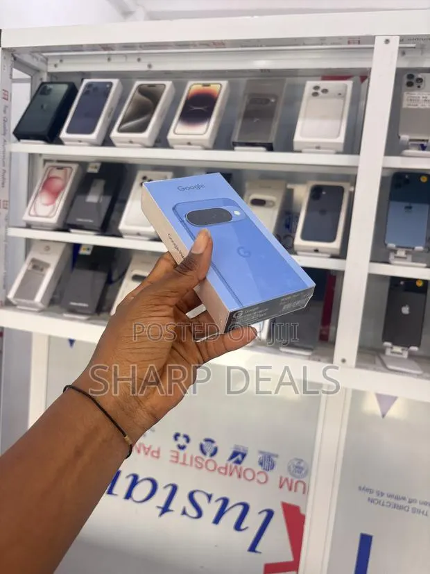 New Google Pixel 10 128 GB Blue · Photo 1