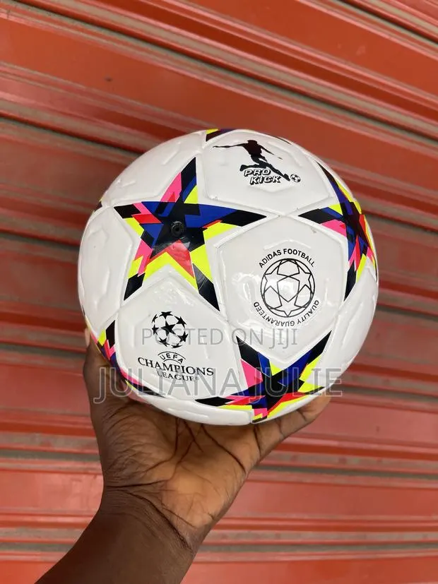 Original Adidas Football Suitable for All Grounds Available · Photo 1