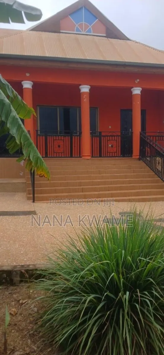 Furnished 5bdrm House in Richmoni Estate, Kumasi Metropolitan for rent · Photo 1