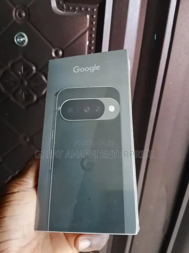 New Google Pixel 10 128 GB Black · Photo 1