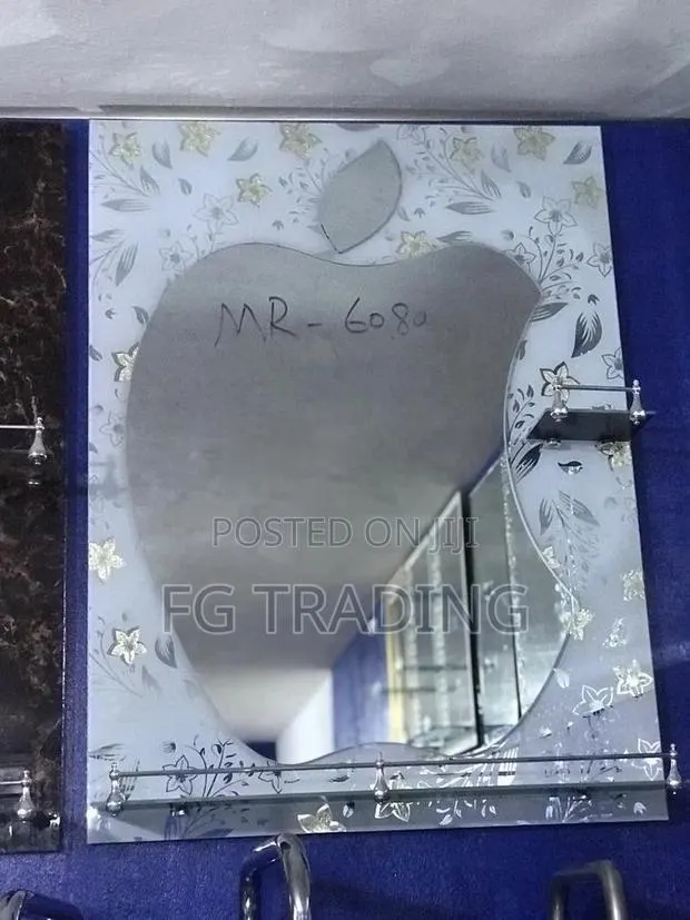 White Dressing Mirror - Apple Mirror - Wall Hung Mirror · Photo 1