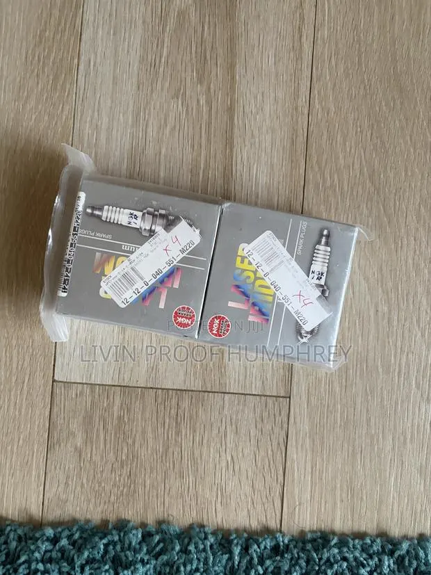 High Performance Spark Plugs · Photo 1