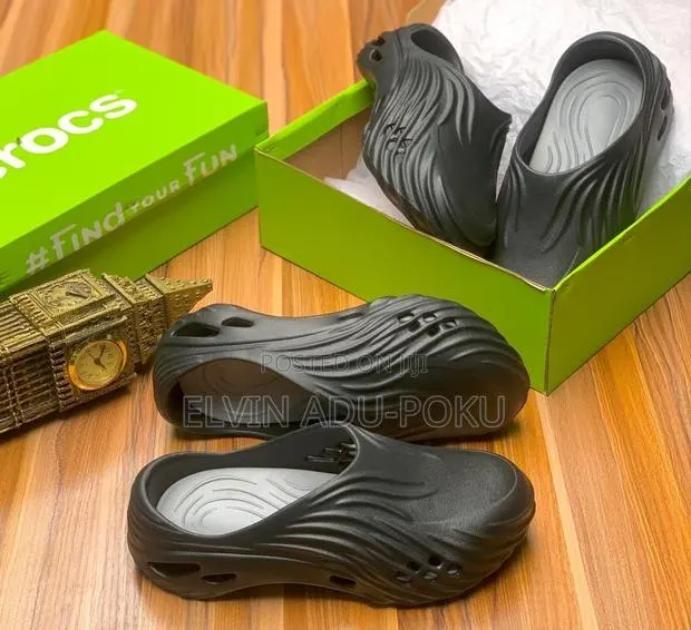 Crocs Echo Wave Sandals In Different Colours , Swipe >>>> · Photo 1