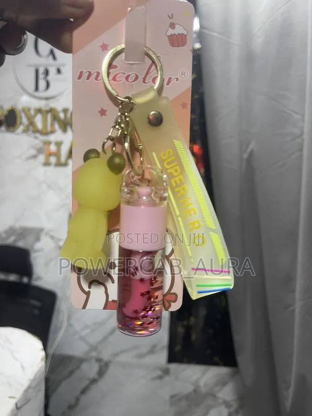 Lip Gloss With Keychains · Photo 1